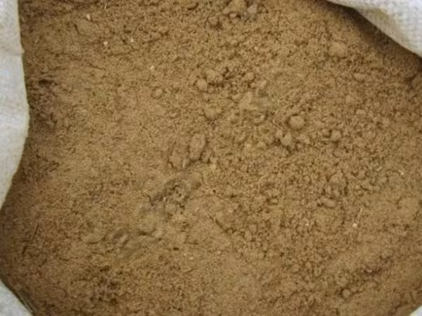Высокобелковые кормовые добавки, корма для животных, птиц и рыб