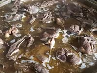 Баранина и субпродукты. Забой и разделка на мясокомбинате — photo 1