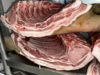 СВИНИНА

猪肉。家养猪肉，非常美味。每天都有新鲜猪肉供应。

现有以下部位：
	•	后腿肉
	•	前腿肉
	•	猪排和排骨
	•	五 — фото 4